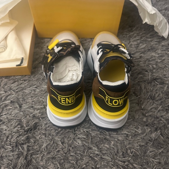 Fendi Flow Sneakers, women’s size 38.5/8.5 - Picture 6 of 8
